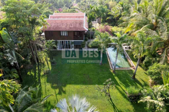 Private Villa 5 Bedroom With Swimming Pool For Sale in Krong Siem Reap